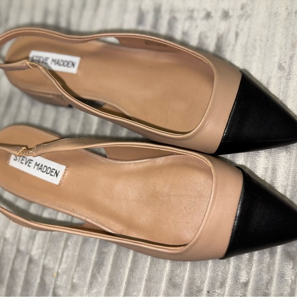 Steve Madden Black and Tan Slingback Flats - Picture 1 of 3